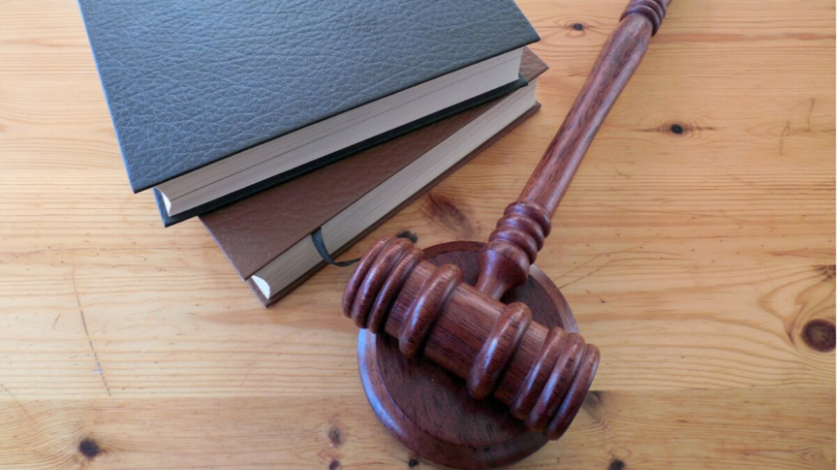 Salario minimo: il giudice può discostarsi dal CCNL