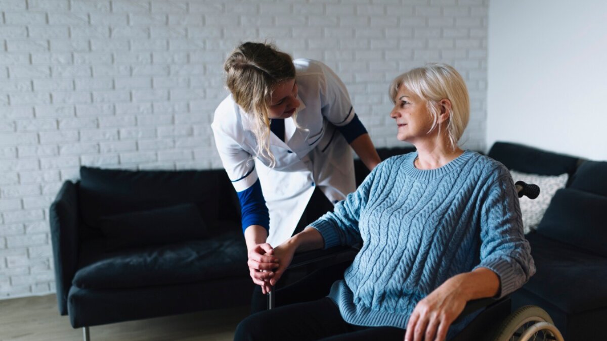 Colf, badanti e babysitter: entro il 10 aprile i contributi